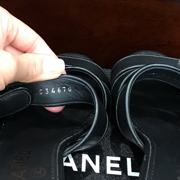 NIB CHANEL CC TURN LOCK LAMB SKIN MULE. - Picture 9 of 13